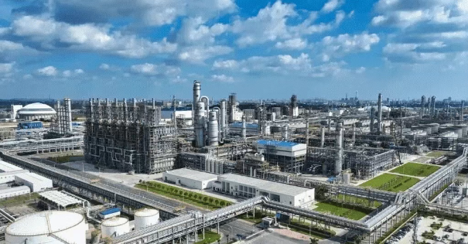 广西石化项目投料开车成功 博业体育十一台设备覆盖生产全流程